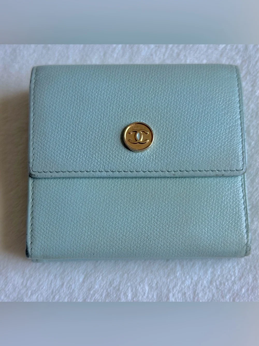 CHANEL
Light Blue Leather CC Compact Wallet - Picture 2 of 9